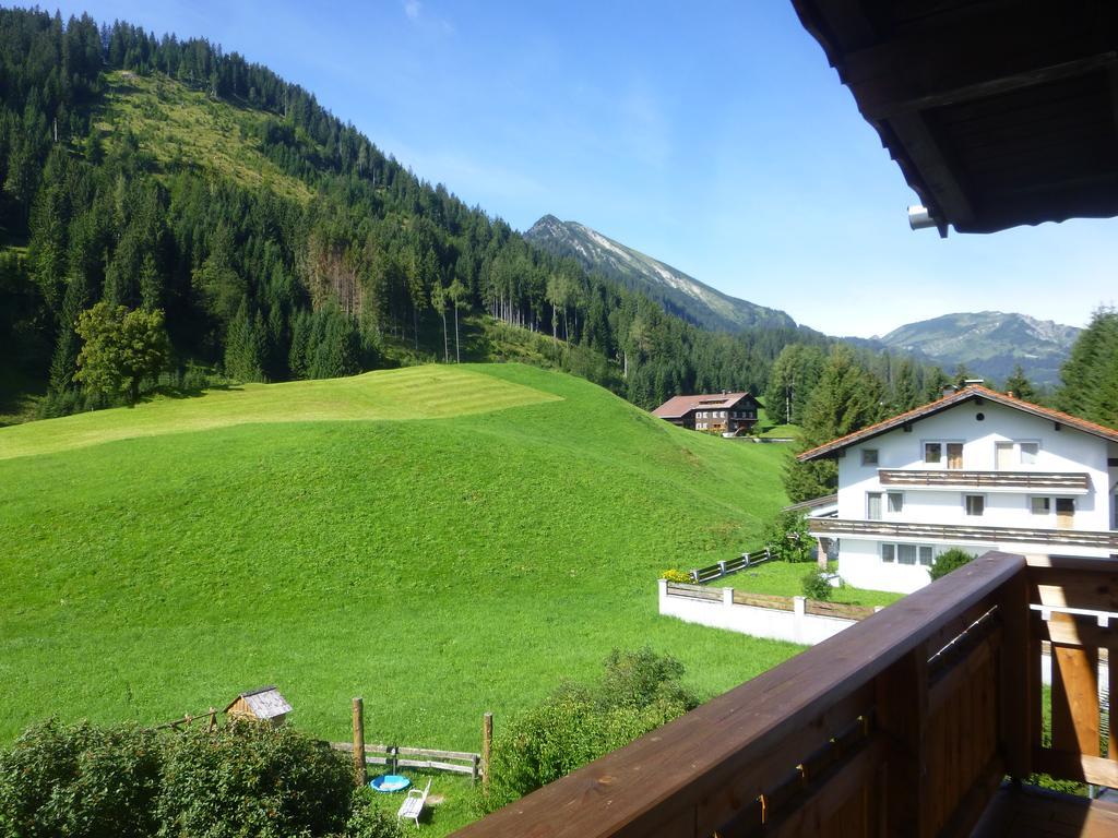 Haus Alpenland Hotel Tannheim Exterior photo